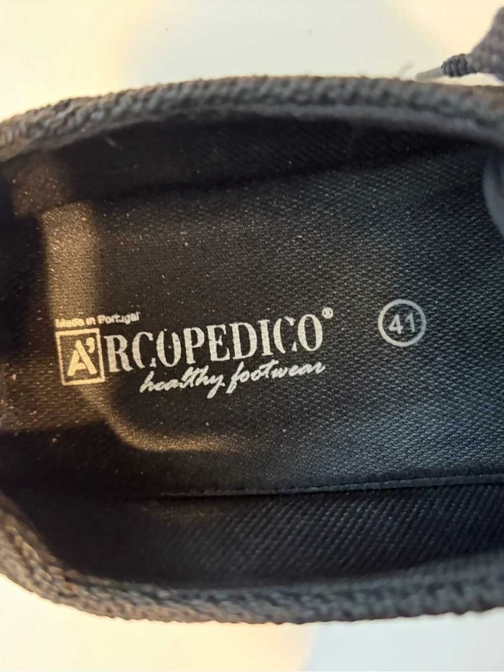 Arcopedico LS Black Knit Lace-Up Casual Sneakers - 41 EU (9.5-10 US) - Like new!